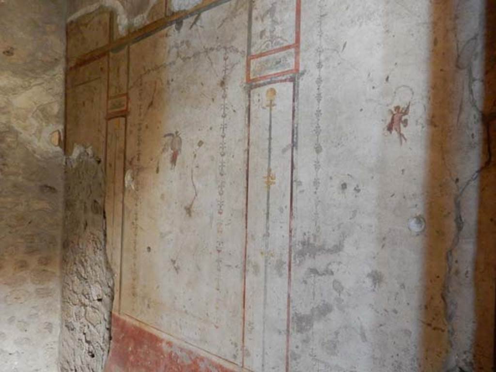 VI.15.1 Pompeii. May 2017. South end of west wall of bedroom, with painted panel of ducks.  Photo courtesy of Buzz Ferebee.
