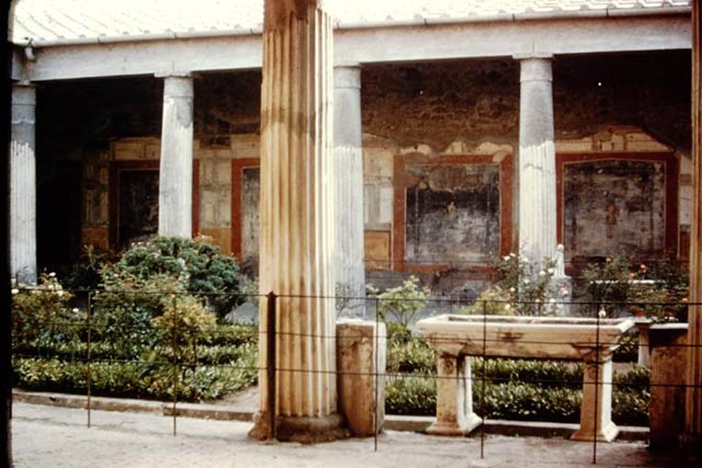 VI.15.1 Pompeii. 1944. Peristyle garden, looking south-west. Photo courtesy of Rick Bauer.

