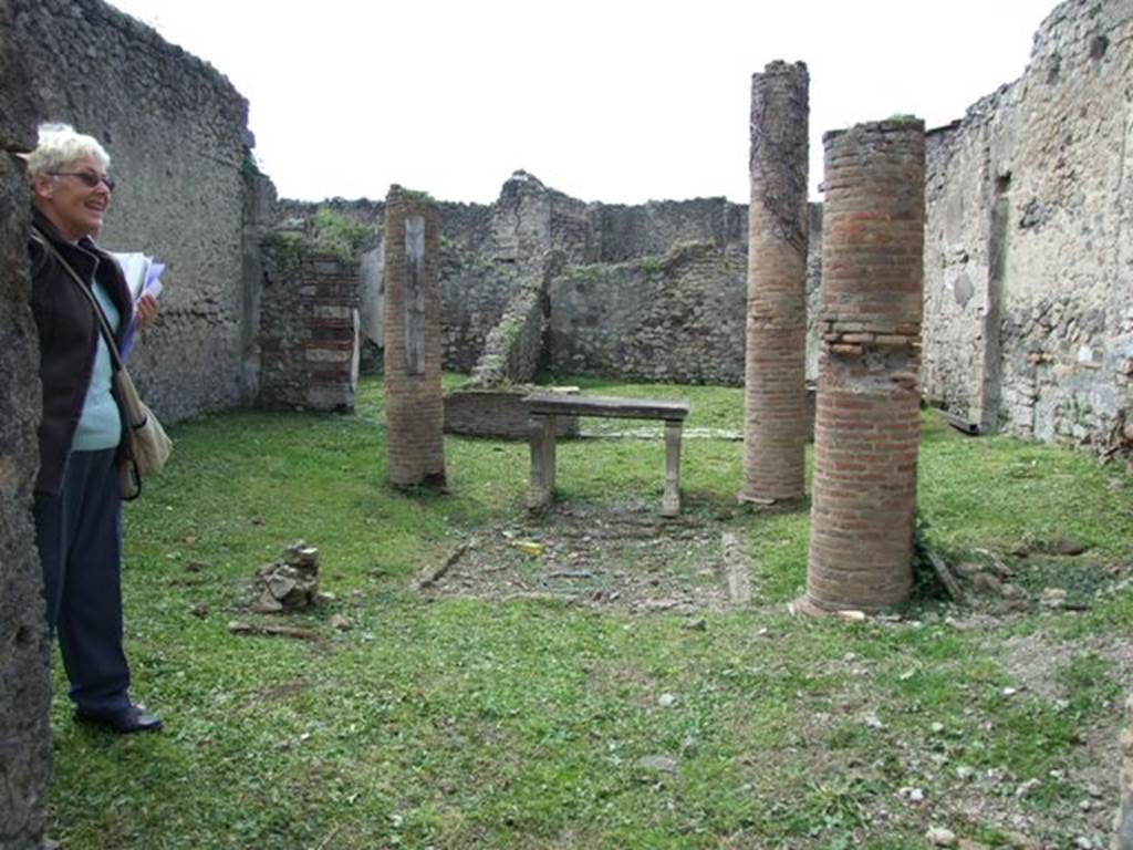 VI.15.6 Pompeii. May 2006. Looking towards the north side of the atrium, from entrance fauces. 