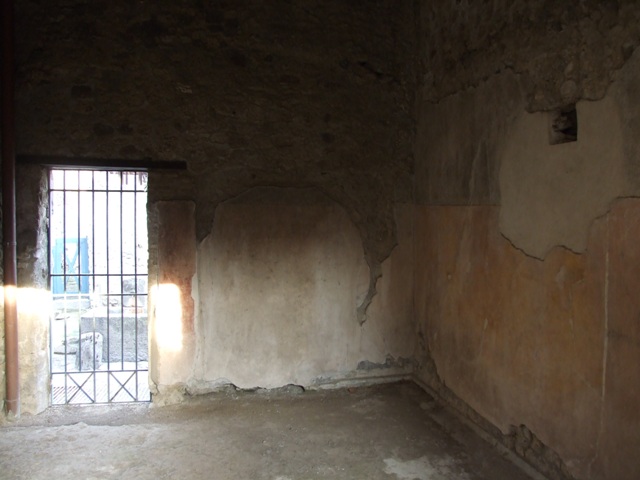 VI.15.8 Pompeii. June 2019. North wall and north-east corner of oecus. Photo courtesy of Buzz Ferebee.