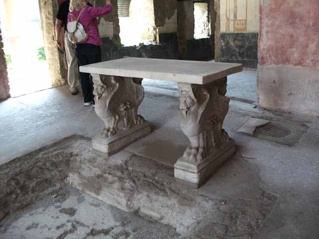 VI.15.8 Pompeii. May 2015. Looking west towards marble table. Photo courtesy of Buzz Ferebee.