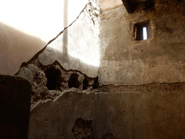 VI.15.8 Pompeii. May 2015. Looking towards north-east corner with holes for floor supports. Photo courtesy of Buzz Ferebee.
