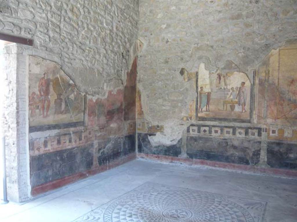 VI.16.7 Pompeii. May 2016. Room E, detail from centre mosaic. Photo courtesy of Buzz Ferebee.

