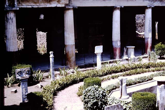 VI.16.7 Pompeii. 1964. Looking north across peristyle garden room F, from south portico.
Photo by Stanley A. Jashemski.
Source: The Wilhelmina and Stanley A. Jashemski archive in the University of Maryland Library, Special Collections (See collection page) and made available under the Creative Commons Attribution-Non Commercial License v.4. See Licence and use details.
J64f1871
