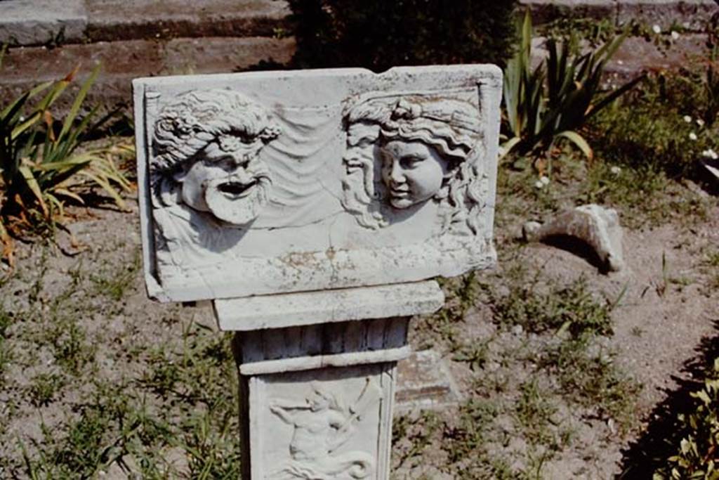 VI.16.7 Pompeii, 1968. Marble relief in peristyle garden. Photo by Stanley A. Jashemski.
Source: The Wilhelmina and Stanley A. Jashemski archive in the University of Maryland Library, Special Collections (See collection page) and made available under the Creative Commons Attribution-Non Commercial License v.4. See Licence and use details. J68f0197
