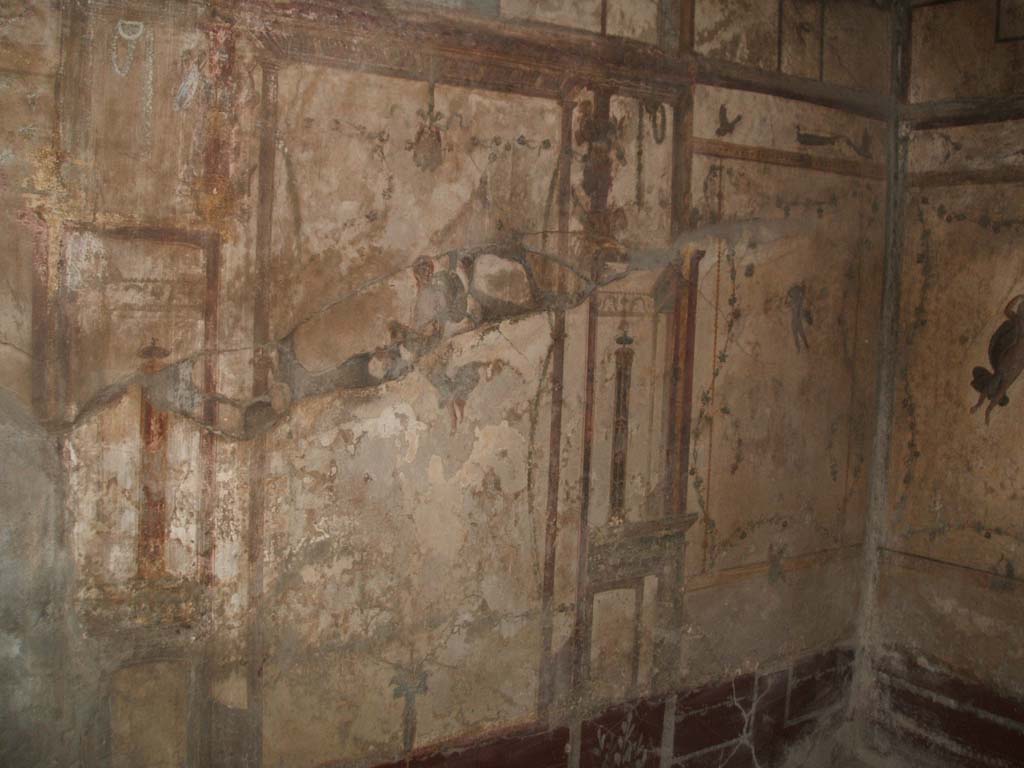 VI.16.7 Pompeii. September 2021. 
Room Q, painted decoration on north wall at upper east end of central panel. Photo courtesy of Klaus Heese.
