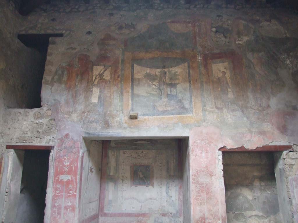 VI.16.15 Pompeii. December 2006. West wall of atrium B. 