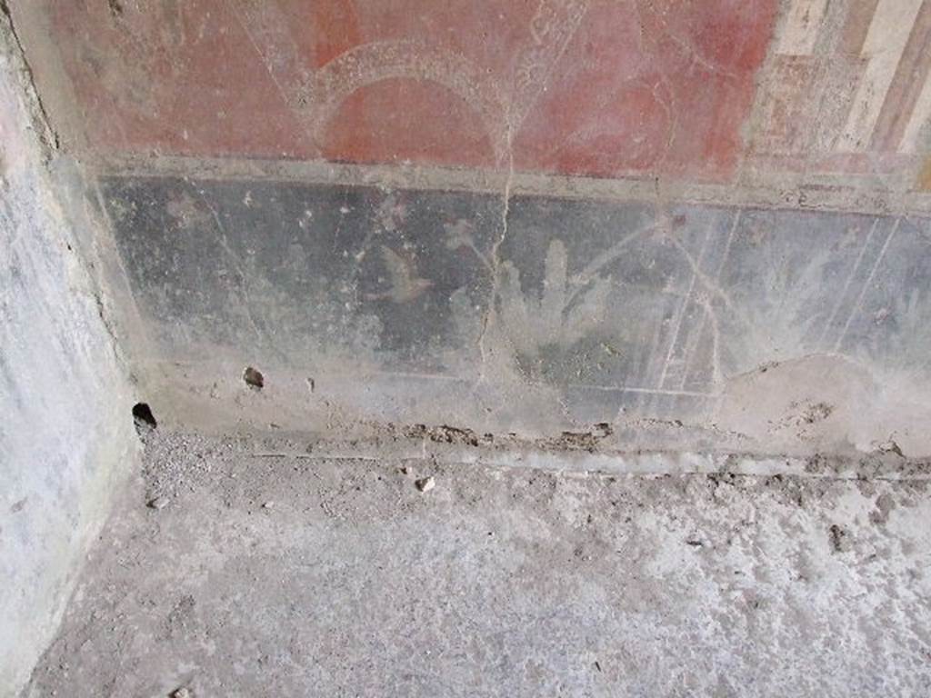 VI.16.15 Pompeii. December 2006. Upper north end of west wall of room F with detail of wall painting.

