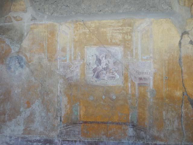VI.16.15 Pompeii. 2015/2016. 
Central painting of Ares and Aphrodite (Mars and Venus) in a group with cupids playing with the weapons of the god. from north wall of room G. Photo courtesy of Giuseppe Ciaramella.
