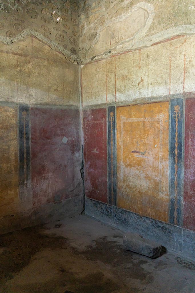 VI.16.15 Pompeii. January 2024. South-west corner. Photo courtesy of Johannes Eber.