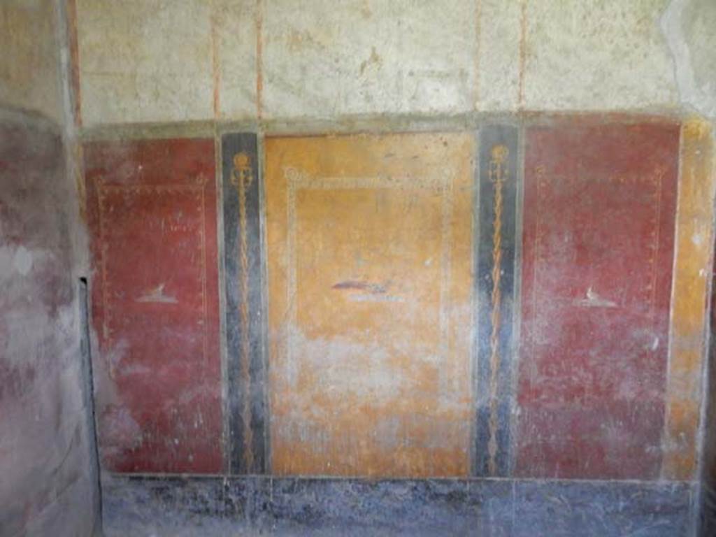 VI.16.15 Pompeii. May 2015. Room H, west wall. Photo courtesy of Buzz Ferebee.