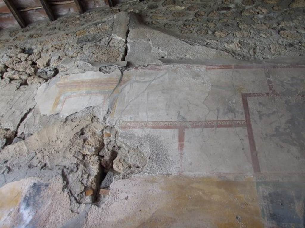 VI.16.27 Pompeii. March 2009. Room G, upper west wall of triclinium. 