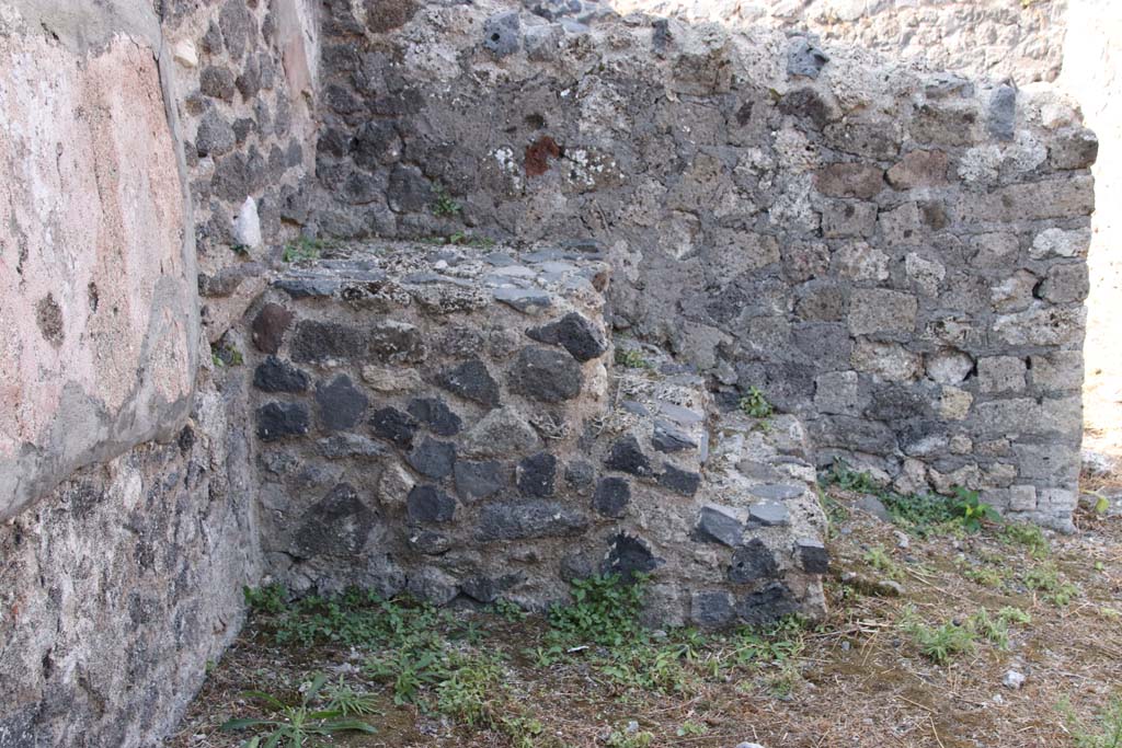 VI.17.31 Pompeii. September 2021. South-west corner of shop with stone staircase. Photo courtesy of Klaus Heese.

