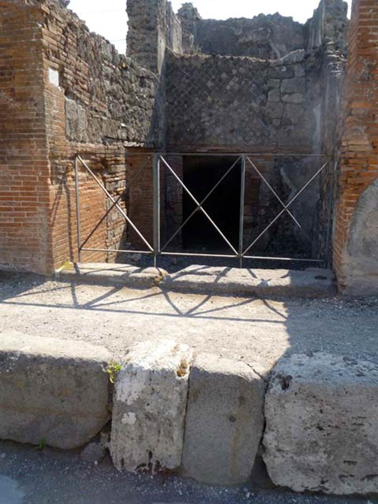 VI.17.34 Pompeii. May 2011. Entrance doorway to lower level. Photo courtesy of Michael Binns.
