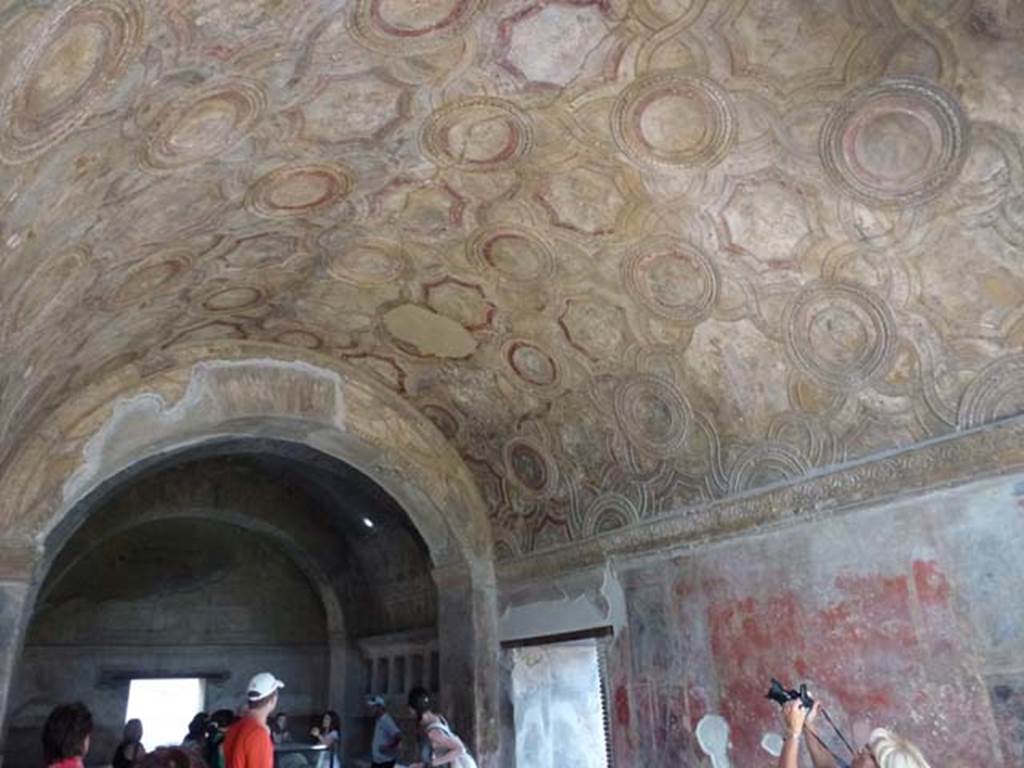 VII.1.8 Pompeii. September 2005. Stucco ceiling in vestibule 1.