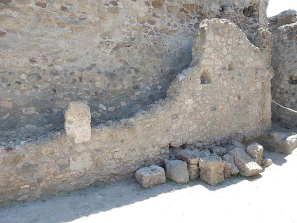 VII.1.17 Pompeii. May 2017. West end of south wall of room 21 of VII.1.47.
Behind the wall is a narrow passage that contains a lead pipe, which may be part of the Stabian Baths.
Photo courtesy of Buzz Ferebee.



