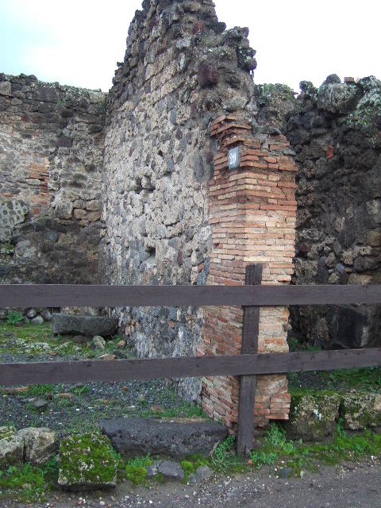 VII.1.29 Pompeii. December 2005. Entrance on Via Stabiana.