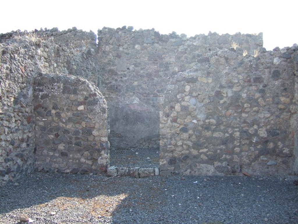 VII.1.34 Pompeii. September 2005. West wall.