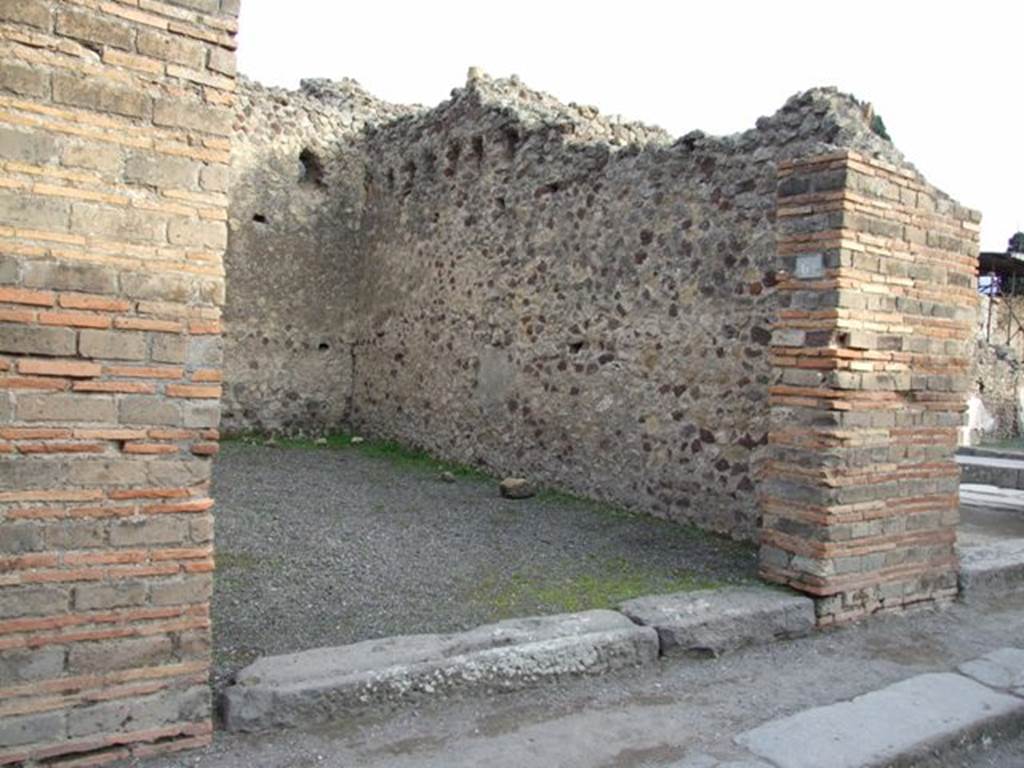VII.1.61 Pompeii. December 2007. Entrance.