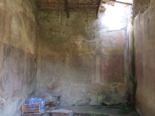 VII.2.16 Pompeii. March 2009. Room 20, north wall of triclinium.   