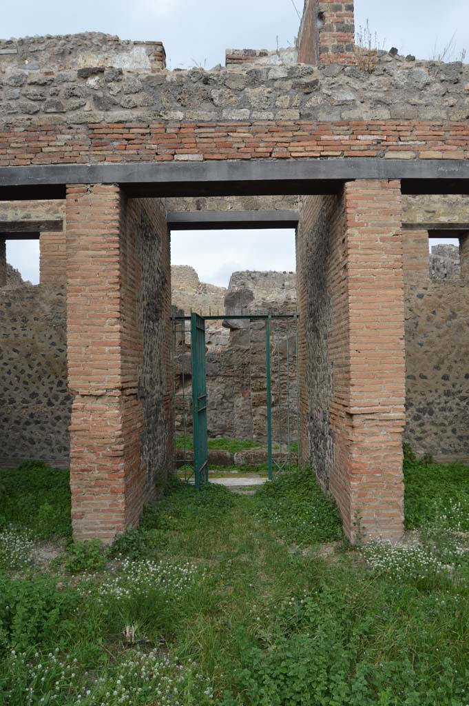 VII.2.18 Pompeii. October 2017. 
Room 1, looking north towards entrance corridor and upper room, from atrium.
Foto Taylor Lauritsen, ERC Grant 681269 DÉCOR.
