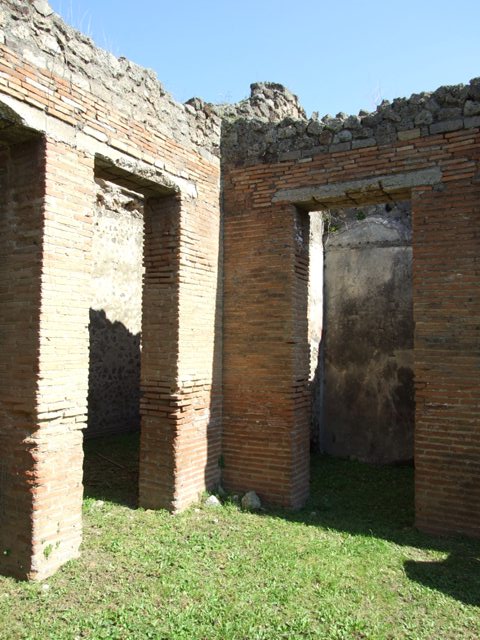 VII.2.18 Pompeii. October 2017. Room on upper floor above room 2, looking towards north-west corner.
Foto Taylor Lauritsen, ERC Grant 681269 DÉCOR.


