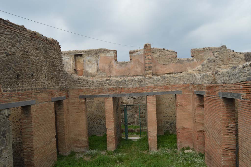 VII.2.19 Pompeii October 2017. Looking north from atrium of VII.2.18, towards upper floor dwelling reached from VII.2.19.
Foto Taylor Lauritsen, ERC Grant 681269 DCOR.
