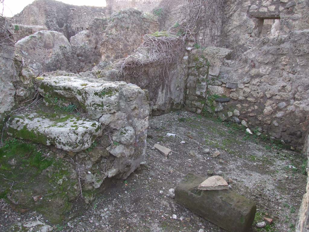 VII.2.23 Pompeii. December 2004. Looking east along entrance corridor, with doorway to latrine, on right.
