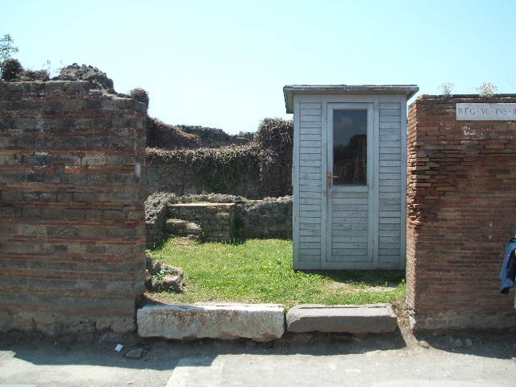 VII.3.15 Pompeii. May 2005. Entrance, looking west on Via Stabiana.
