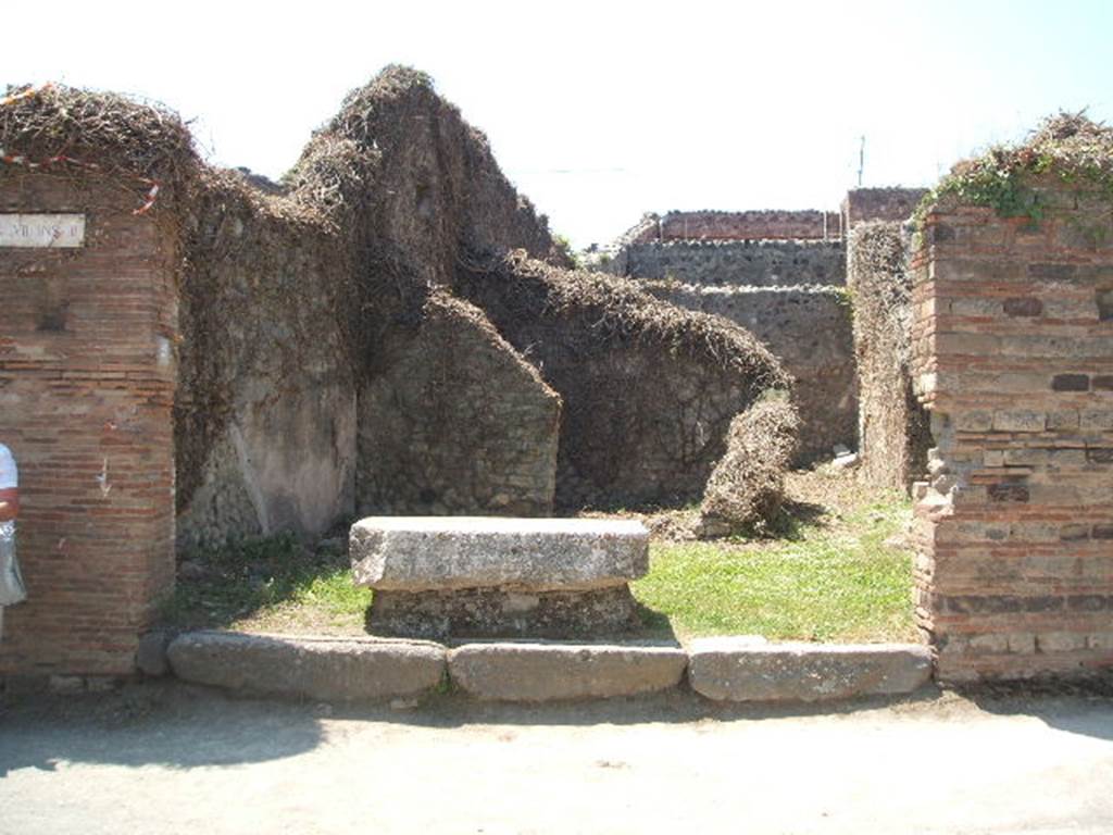 VII.3.23 Pompeii. May 2005.  Entrance on Via Stabiana.