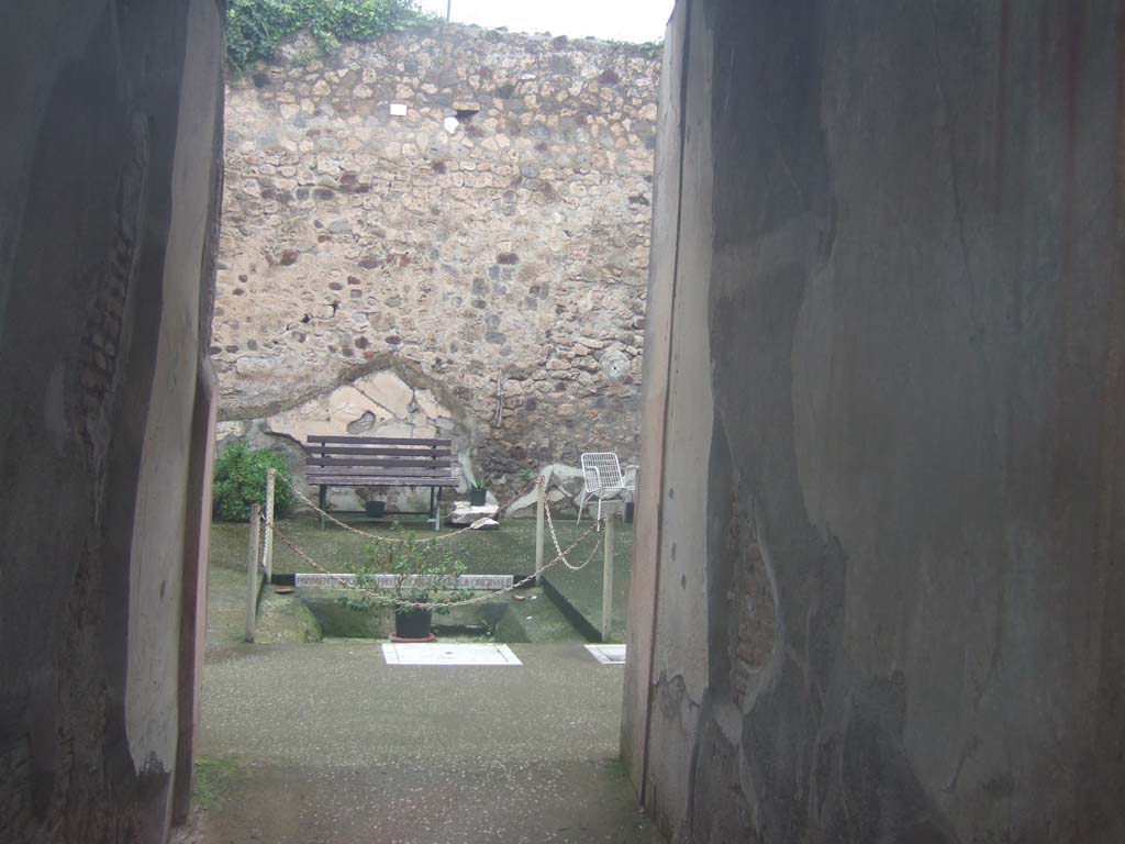 VII.3.25 Pompeii. December 2005. Entrance. 