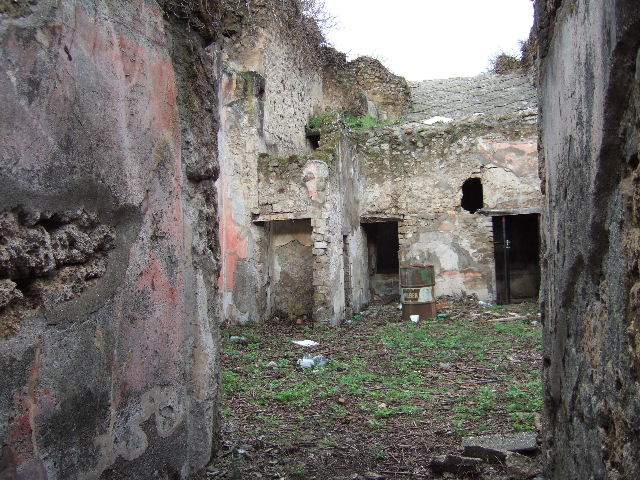 VII.3.29 Pompeii. March 2009. West wall of entrance corridor.