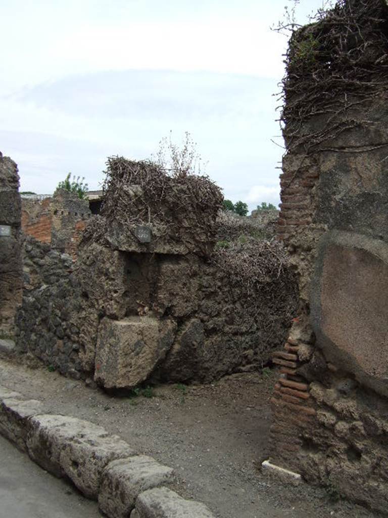 VII.3.38 Pompeii. December 2005. Entrance.