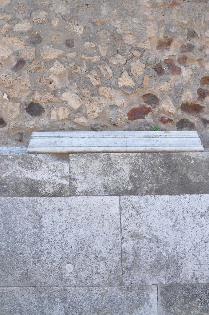 VII.4.1, Pompeii. March 2019. Detail of north boundary wall on Via della Fortuna.
Foto Anne Kleineberg, ERC Grant 681269 DÉCOR.
