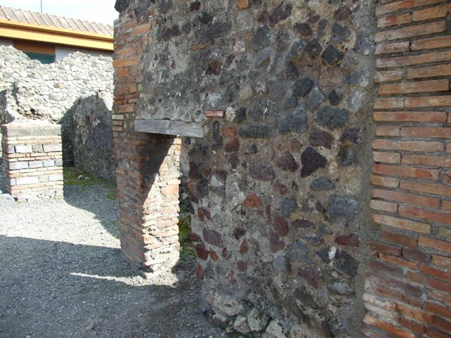 VII.4.4  Pompeii. March 2009.  Entrance on Via Foro.
