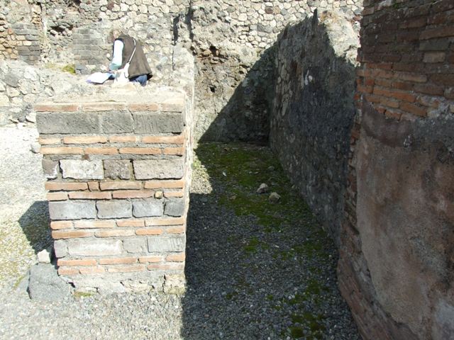 VII.4.4  Pompeii. March 2009.  Under stairs of VII.4.5.