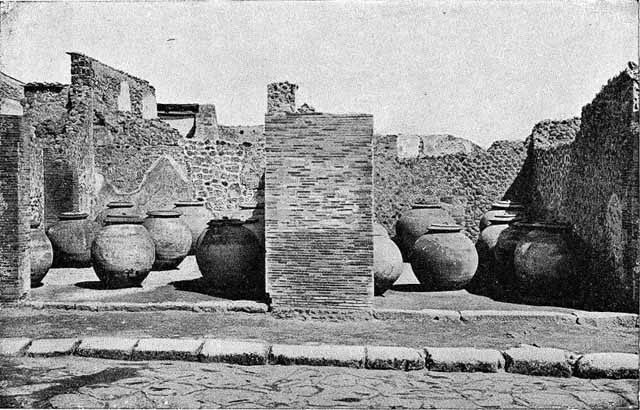 VII.4.13 Pompeii and VII.4.14. 1900. Via Foro oil shop. Photo courtesy of Rick Bauer.