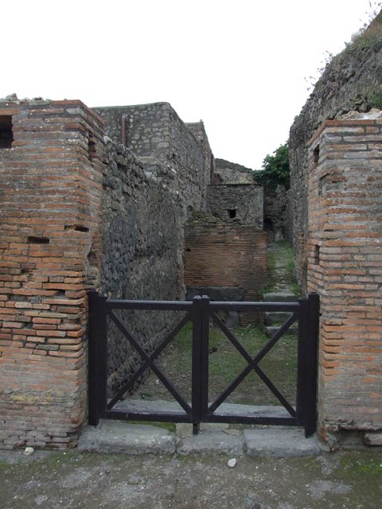 VII.5.7 Pompeii.  Entrance to Forum Baths.  December 2007.  Entrance.