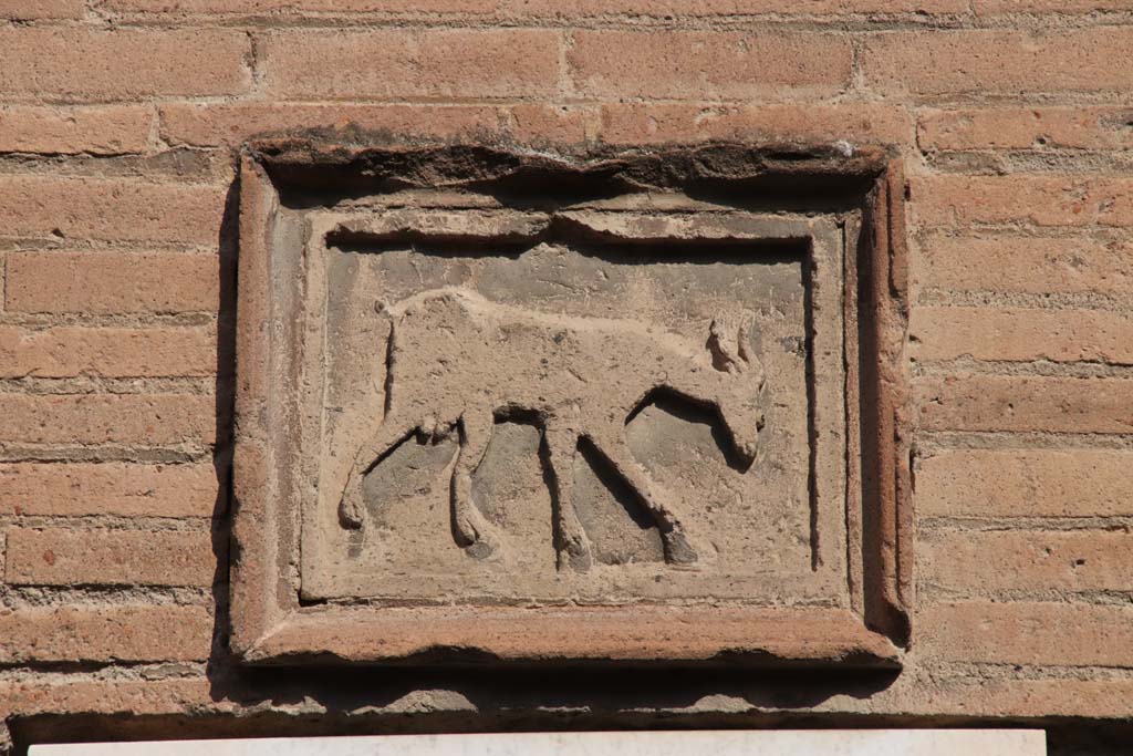 VII.5.14 Pompeii. September 2021. Terracotta plaque of goat. Photo courtesy of Klaus Heese.