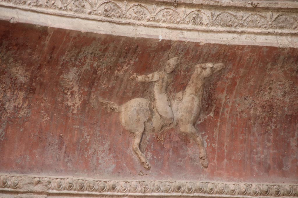 VII.5.24 Pompeii. December 2005. Frigidarium.Remains of painted plaster.