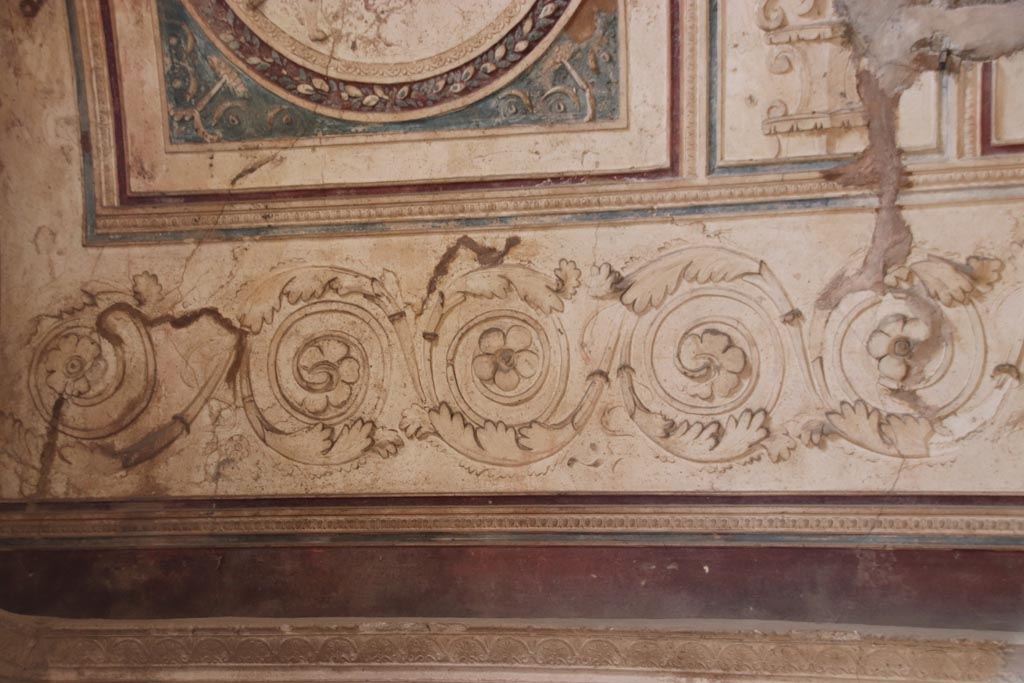VII.5.24 Pompeii. December 2007. Ceiling plaster stucco in south-west corner of tepidarium.
