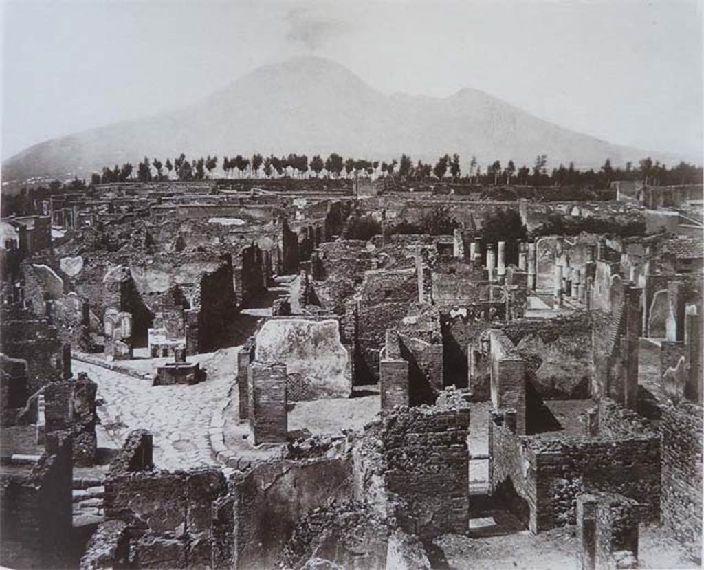 VII.6.7 Pompeii. c.1880-1890.  G. Sommer no.  1259. Looking north from above atrium of VII.6.7.  The entrance doorway would have been the one on the right of the centre of the photo. This shows the north wall of the atrium, and the rear of VII.6.4, 5 and 6.
