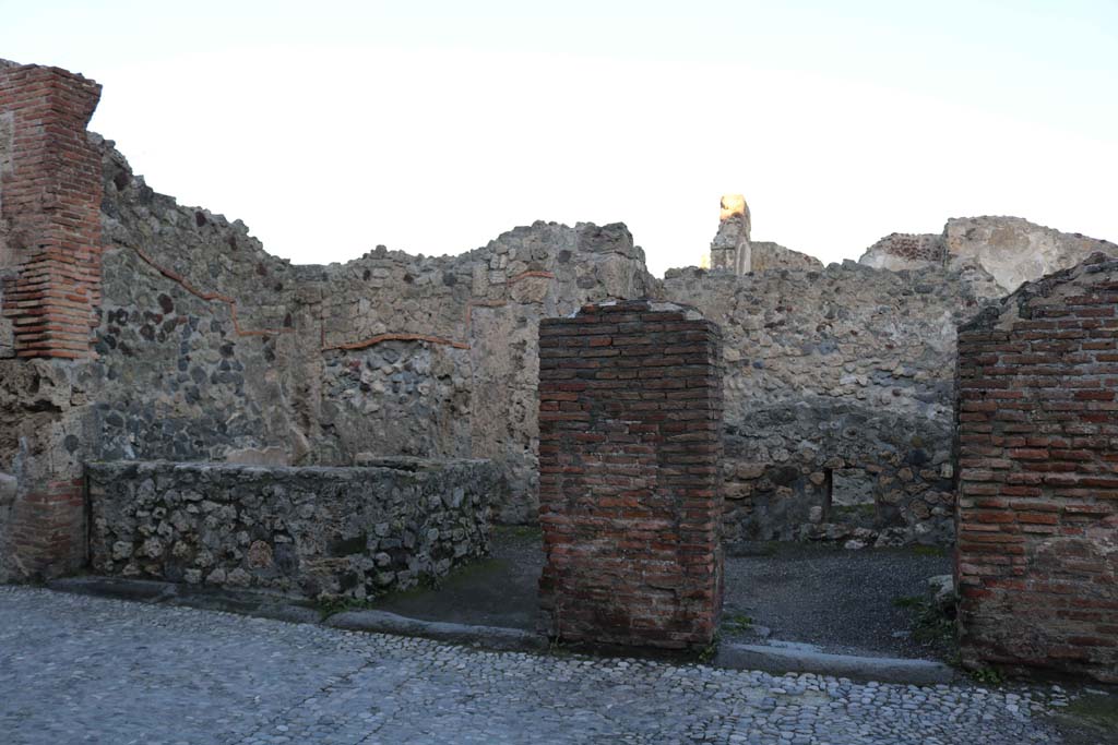 VII.7.9 on left and VII.7.8 on right, Pompeii. December 2018. 
Looking north to entrances on Via Marina. Photo courtesy of Aude Durand.


