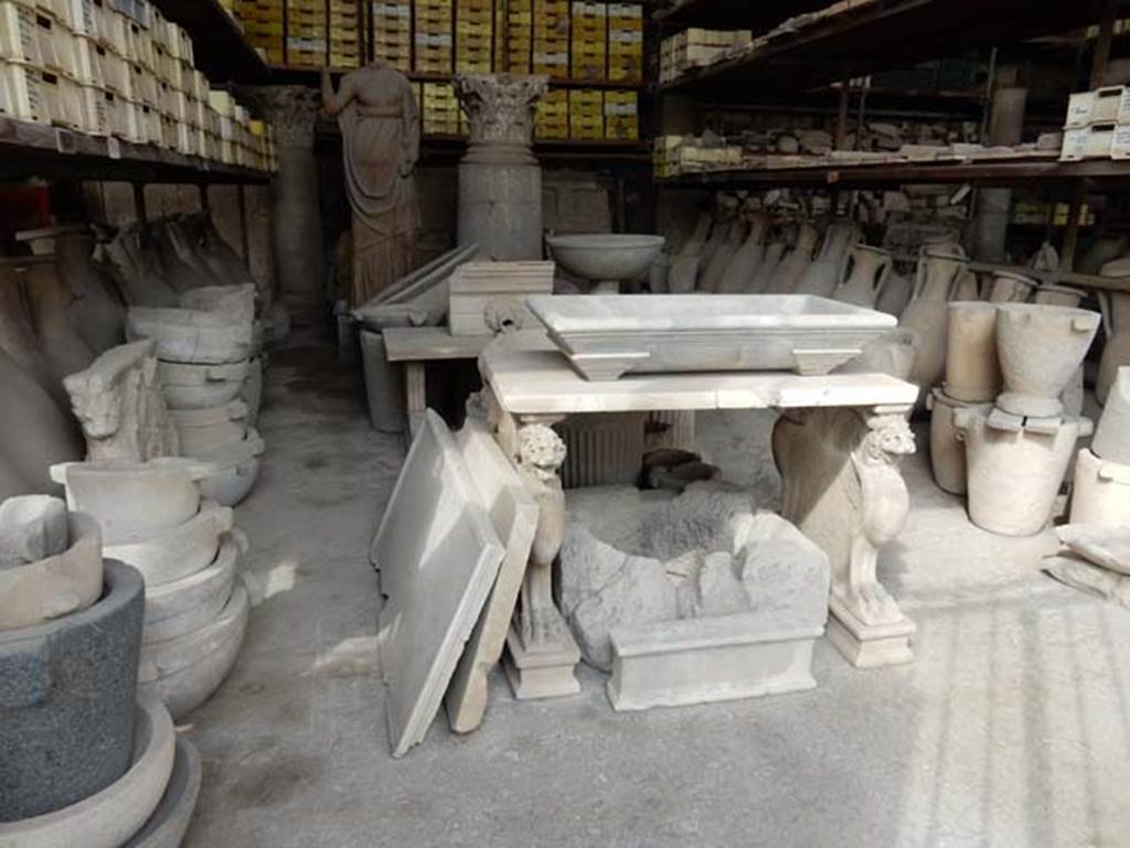 VII.7.29 Pompeii. May 2015. Items in storage. Photo courtesy of Buzz Ferebee.