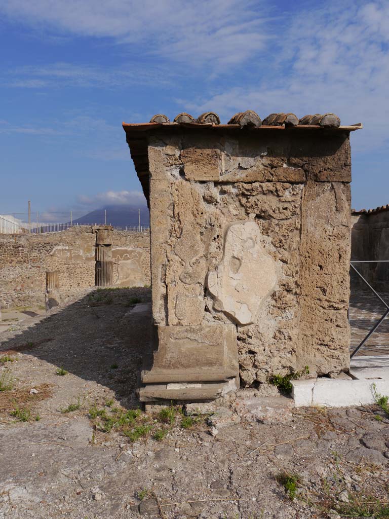 VII.7.32 Pompeii. December 2006. East side of Temple of Apollo adjacent to Forum 

