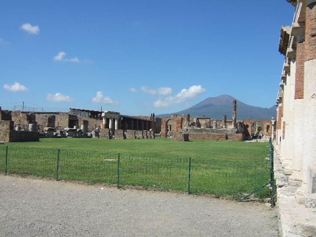VII.8 Pompeii Forum. April 2005. Looking north from the east side. Photo courtesy of Klaus Heese.