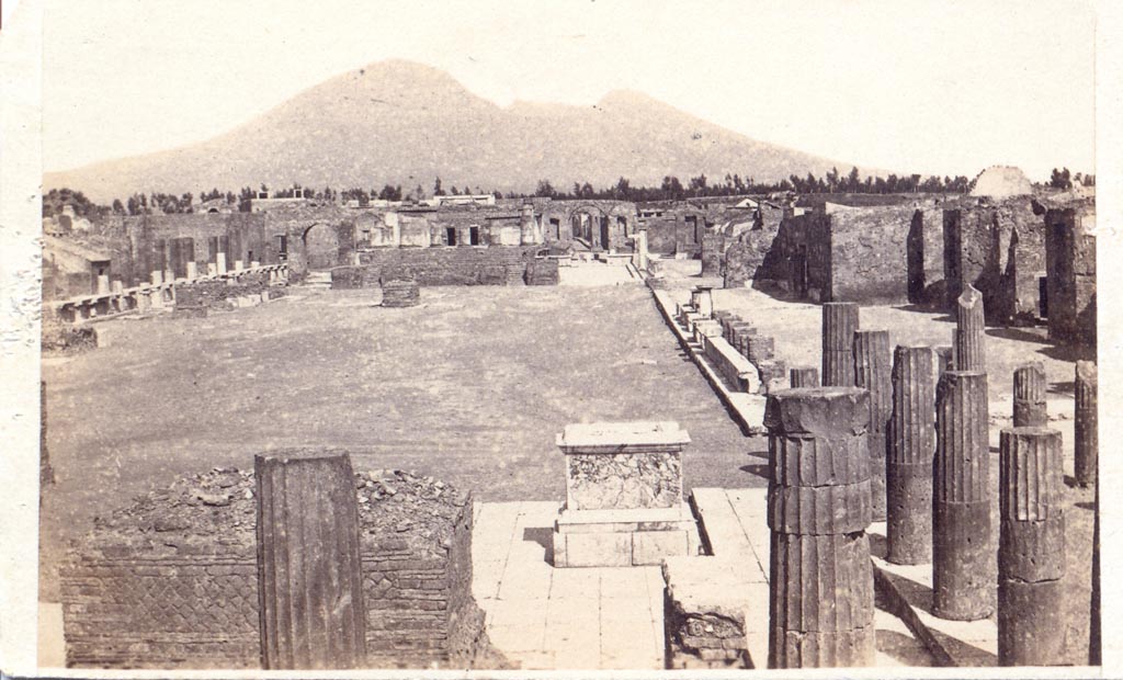 VII.8 Pompeii Forum. Photo by Harris Manchester College Oxford . Looking north along the east side, from south-east corner.  Used with the permission of the Institute of Archaeology, University of Oxford. File name HMCbx3im045. Source ID. 41383.
See photo on University of Oxford HEIR database