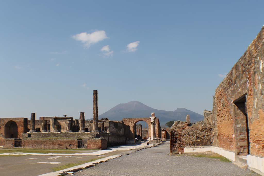 VII.8 Pompeii Forum. April 2011. Looking south-west across the Forum, from east side. Photo courtesy of Klaus Heese.