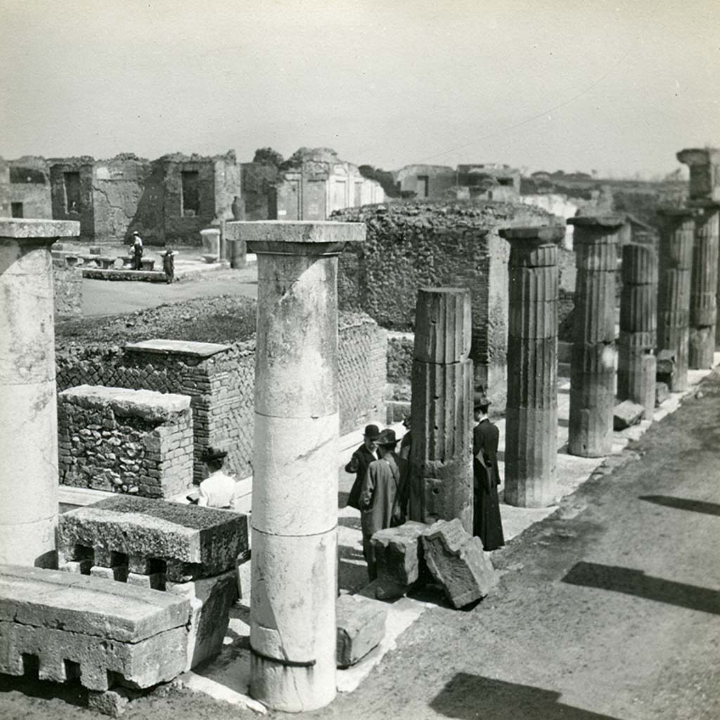 VII.8 Pompeii. From the 1890s. Looking north from south-west corner. Photo courtesy of Rick Bauer.
