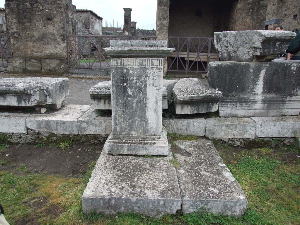 VII.8 Pompeii Forum. October 2020. Looking towards portico on west side with statue bases. Photo courtesy of Klaus Heese.